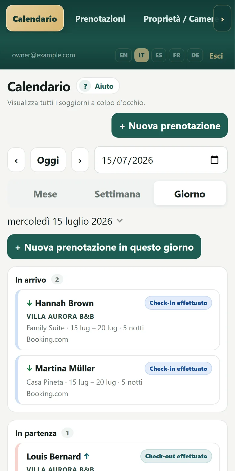 MAXORI Booking Planner su telefono: la vista Giorno con arrivi e partenze di oggi